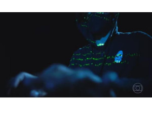 Pol�cia investiga divulga��o de fotos �ntimas de jovens em grupo na internet