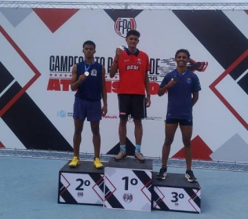 Osvaldo cruzense Miguel Assem Neves � vice-campe�o paulista Sub-16 no salto em dist�ncia