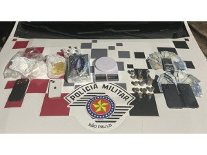 Ap�s den�ncias, homem � preso em flagrante por tr�fico de drogas