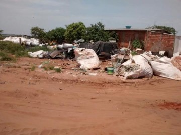 Osvaldo Cruz tem um novo lix�o: � no bairro Mira Ira