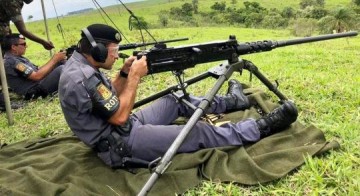 Exrcito treina policiais em Lins para uso de metralhadora que pode derrubar helicptero