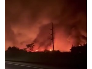 Incndio em fbrica de amendoim de Tup queima mais de 3 mil m e interrompe trfego na SP-294 durante o final de semana