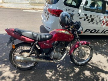 Pol�cia Militar de Osvaldo Cruz prende homem por furto e recupera ve�culo