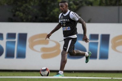 Cleber, do Santos, j teve passagem pelo Corinthians, mas agora no interessa mais (Foto: Ivan Storti/Santos FC)