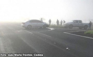 SP-294: colis�o entre carro e caminhonete � registrada em trevo de Quintana