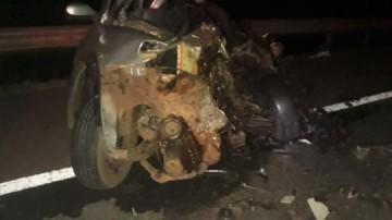 Tr�s pessoas morrem e caminh�o cai no rio Paran� ap�s colis�o em rodovia de MS