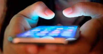 V�DEO: Procon faz alerta de novo golpe de celular que acessa dados em 10 segundos