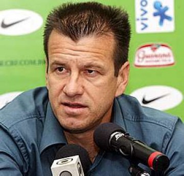 Dunga divulga hoje lista de convocados para Copa do Mundo