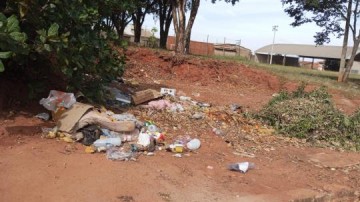 V�DEO: C�mara de Osvaldo Cruz rejeita por maioria a cria��o de fiscais ambientais e secret�rios repudiam decis�o