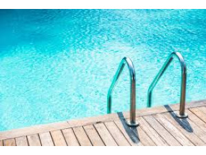 Crian�a de 3 anos morre afogada em piscina de resid�ncia em Presidente Prudente