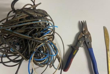 Ladr�o folgado: homem � preso ap�s furtar fios e dormir no telhado de casa devido ao 'clima agrad�vel'