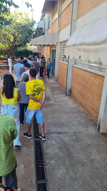 Come�a a vota��o em Osvaldo Cruz