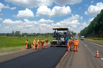Opera��o 'Pare e Siga' � realizada durante obras em vicinal e na Rodovia Comandante Jo�o Ribeiro de Barros