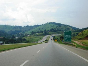 Feriado prolongado termina com 7 mortes nas rodovias da regi�o