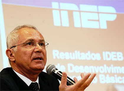 O presidente do Inep garantiu que nenhum aluno ser� prejudicado (FOTO: Folha.com)