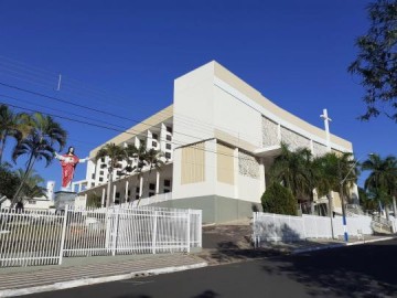 Santu�rio S�o Jos� recebe mais de 2 mil coroinhas e ac�litos em peregrina��o diocesana