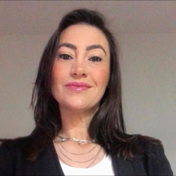 Renata Coneglian confirma pr�-candidatura a deputada estadual pelo Podemos
