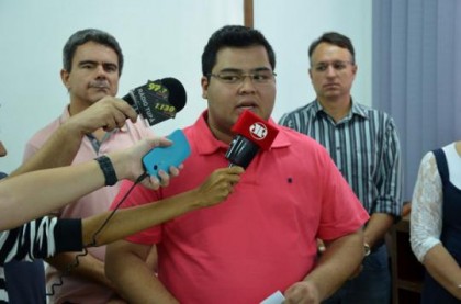 Vice-prefeito Caio Aoqui apresentou levantamento de custos com carnaval (Foto: Tup City/Reproduo)