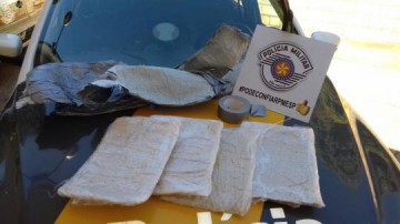 Pol�cia Rodovi�ria apreende quase 4kg de coca�na com paraguaio em Parapu�