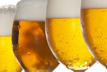 Pre�o de cerveja sobe nos bares