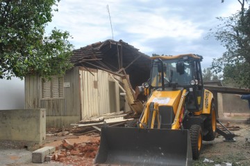 Demolio da casa dos Bertassi ficou para hoje