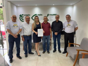 Parceria entre Sicoob Paulista e Aceoc amplia acesso a cr�dito para comerciantes de Osvaldo Cruz