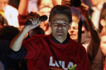 PT, enfim, se rende � realidade e oficializa troca de Lula por Haddad