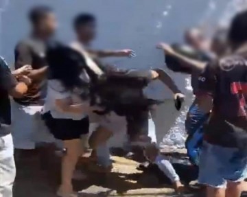 Briga generalizada � registrada na frente de escola na zona oeste de Mar�lia