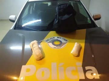 Fiscaliza��o apreende tabletes de coca�na escondidos em mochila de passageira de �nibus em Presidente Venceslau