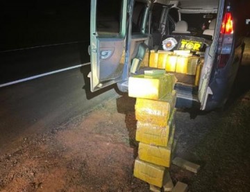 Foragido da Justi�a tenta escapar de abordagem policial, mas acaba interceptado com mais de meia tonelada de maconha em Parapu�