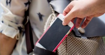 Jovem tem celular furtado durante show e sofre preju�zo de R$ 6,6 mil ap�s transfer�ncias banc�rias, em Presidente Prudente