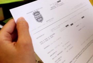 Jovem denuncia mulher que conheceu em rede social ap�s encontro amoroso e "fuga"