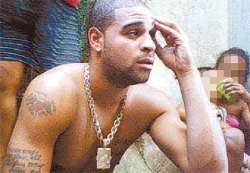 Imperador de volta � delegacia