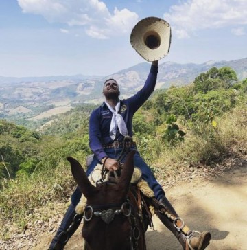 Cantor sertanejo Z� Neto entra com a��o contra Luisa Mell ap�s ser acusado de maus-tratos a animais