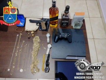 Pol�cia Militar apreende adolescente por ato infracional de furto e devolve produtos � v�tima