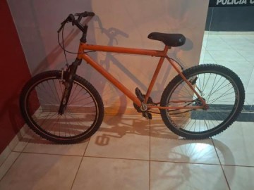 Pol�cia Militar prende homem por furto e recupera bicicleta em Osvaldo Cruz