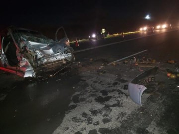 IACRI: caminh�o cruza frente de Astra, causa acidente e foge do local