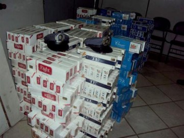 Carro � apreendido com cigarros contrabandeados
