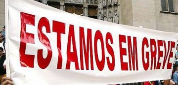 Servidores do Judici�rio decidem por manuten��o de greve