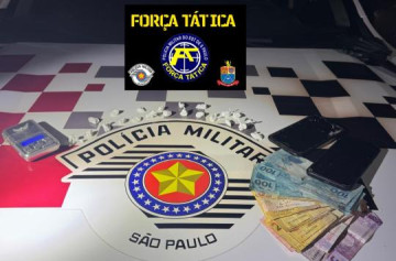 Pol�cia Militar prende traficantes em Luc�lia