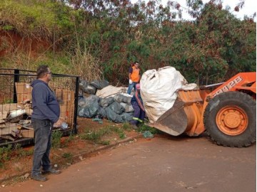 Defesa Civil e Secretaria de Opera��o Urbana realizam a��o de preven��o a enchentes na Vila Esperan�a
