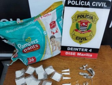 Pol�cia Civil prende homem com drogas escondidas em pacote de fraldas em Mar�lia