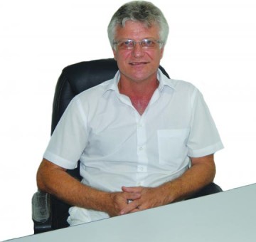 Prefeito de Salmour�o se envolve em acidente pr�ximo a Tup�