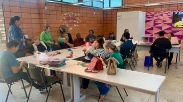 Fundo Social de OC convoca volunt�rias para confeccionar enfeites de Natal em croch�