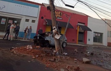 Acidente deixa 4,5 mil clientes sem energia em Adamantina