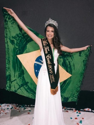 Jovem de Marlia ganha concurso internacional de miss com projeto ecolgico