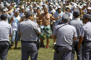 Torcida organizada do Palmeiras  banida dos estdios em SP