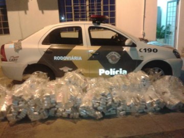 Pol�cia Militar Rodovi�ria apreende 453 quilos de maconha que eram transportados em micro-�nibus