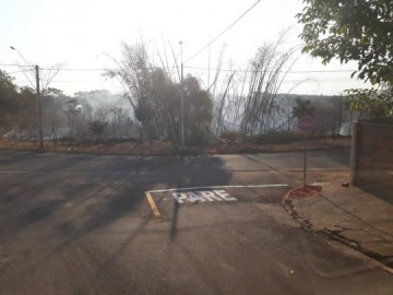 Osvaldo Cruz amanheceu nesta ter�a-feira (17) coberta por fuma�a e com cheiro forte de queimada