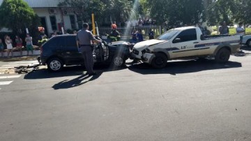 Acidente deixa ferido pr�ximo � rotat�ria da Linoforte